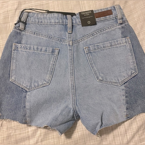 Blank NYC The Reeve Shorts - Picture 3 of 4